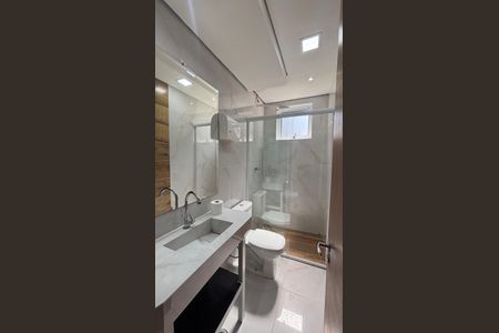 Casa à venda com 229m², 3 quartos e 6 vagas Casa à venda com 229m², 3 quartos e 6 vagasBanheiro