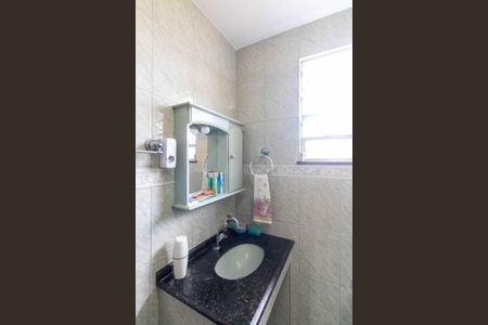 Casa para alugar com 65m², 2 quartos e 1 vaga Casa para alugar com 65m², 2 quartos e 1 vagaBanheiro