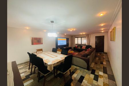 Sala de casa para alugar com 3 quartos, 300m² em Jardim Rosa de Franca, Guarulhos