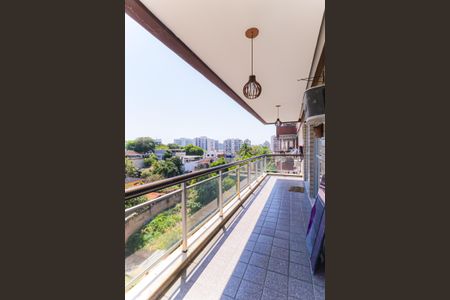 Apartamento à venda com 90m², 3 quartos e 1 vaga Apartamento à venda com 90m², 3 quartos e 1 vagaVaranda Suíte