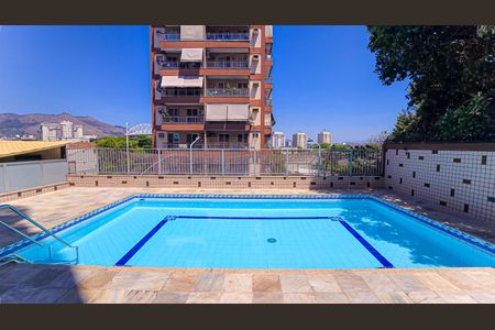 Apartamento à venda com 90m², 3 quartos e 1 vaga Apartamento à venda com 90m², 3 quartos e 1 vagaÁrea comum - Piscina