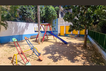 Apartamento à venda com 90m², 3 quartos e 1 vaga Apartamento à venda com 90m², 3 quartos e 1 vagaÁrea comum - Playground