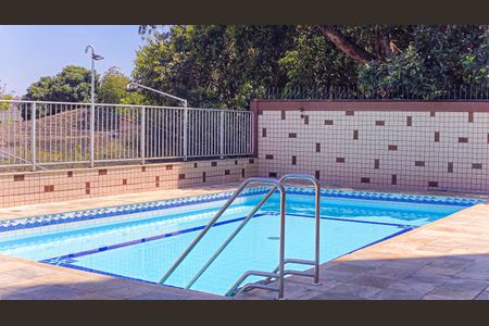 Apartamento à venda com 90m², 3 quartos e 1 vaga Apartamento à venda com 90m², 3 quartos e 1 vagaÁrea comum - Piscina