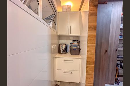 Apartamento à venda com 93m², 2 quartos e 1 vaga Apartamento à venda com 93m², 2 quartos e 1 vagaÁrea de Serviço