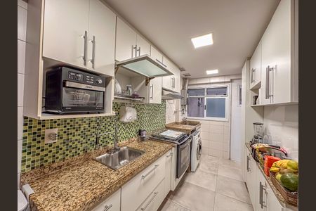 Apartamento à venda com 93m², 2 quartos e 1 vaga Apartamento à venda com 93m², 2 quartos e 1 vagaCozinha