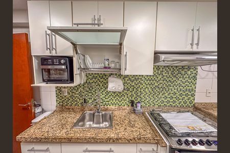 Apartamento à venda com 93m², 2 quartos e 1 vaga Apartamento à venda com 93m², 2 quartos e 1 vagaCozinha