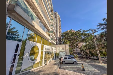 Apartamento à venda com 93m², 2 quartos e 1 vaga Apartamento à venda com 93m², 2 quartos e 1 vagaFachada