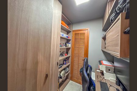 Apartamento à venda com 93m², 2 quartos e 1 vaga Apartamento à venda com 93m², 2 quartos e 1 vagaQuarto de Serviço