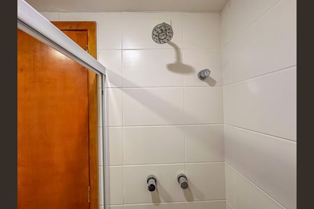 Apartamento à venda com 93m², 2 quartos e 1 vaga Apartamento à venda com 93m², 2 quartos e 1 vagaBanheiro Social