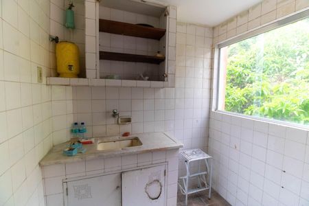 Apartamento à venda com 59m², 2 quartos e sem vaga Apartamento à venda com 59m², 2 quartos e sem vagaCozinha e Área de Serviço
