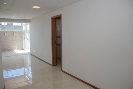 Sala de apartamento para alugar com 3 quartos, 82m² em Colégio Batista, Belo Horizonte