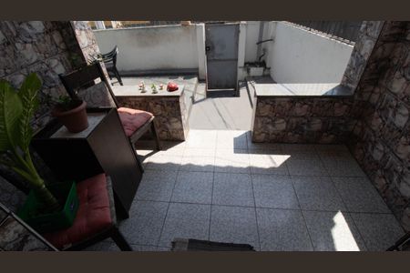 Varanda de casa à venda com 2 quartos, 700m² em Fonseca, Niterói