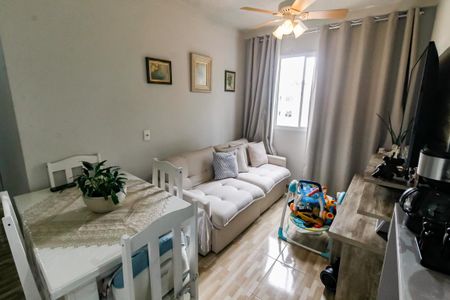Sala de apartamento para alugar com 2 quartos, 47m² em Jardim Helga, São Paulo