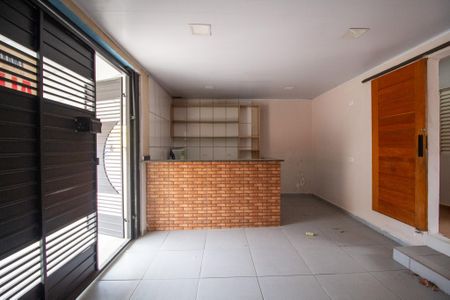 Casa para alugar com 112m², 2 quartos e 2 vagas Casa para alugar com 112m², 2 quartos e 2 vagasGaragem