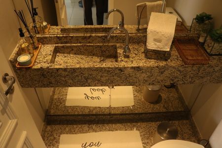 Lavabo de apartamento à venda com 3 quartos, 140m² em Perdizes, São Paulo