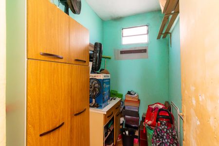 Casa à venda com 200m², 6 quartos e 1 vaga Casa à venda com 200m², 6 quartos e 1 vagaCasa 2 - Quarto 1