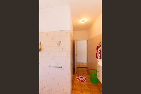 Casa à venda com 200m², 6 quartos e 1 vaga Casa à venda com 200m², 6 quartos e 1 vagaCasa 2 - Banheiro