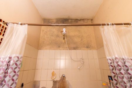 Casa à venda com 200m², 6 quartos e 1 vaga Casa à venda com 200m², 6 quartos e 1 vagaCasa 2 - Banheiro 2