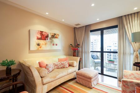 Sala de casa de condomínio para alugar com 3 quartos, 100m² em Vila Andrade, São Paulo