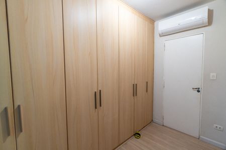 Apartamento à venda com 97m², 3 quartos e 2 vagasQuarto 2