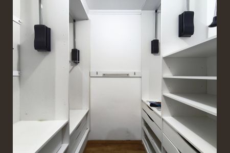 Casa para alugar com 320m², 3 quartos e 5 vagasCloset da Suíte 2