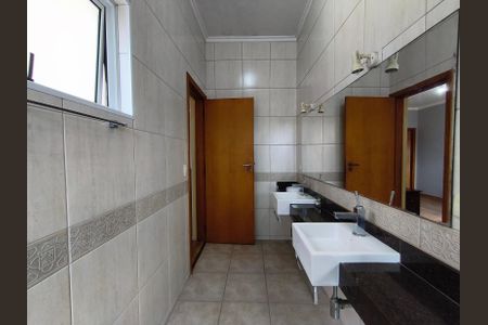 Casa para alugar com 320m², 3 quartos e 5 vagasBanheiro da Suíte 2