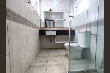 Casa para alugar com 320m², 3 quartos e 5 vagasBanheiro da Suíte 1