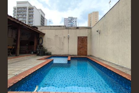 Casa para alugar com 320m², 3 quartos e 5 vagasÁrea comum - Piscina