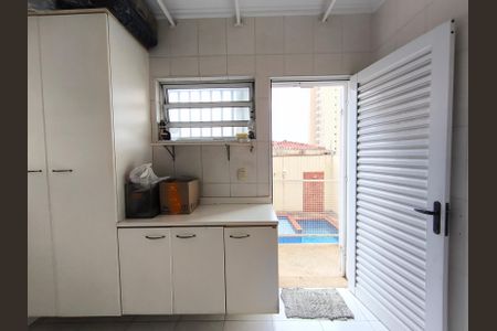 Casa para alugar com 320m², 3 quartos e 5 vagasÁrea de Serviço