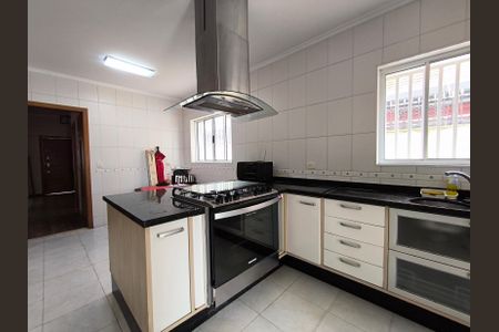 Casa para alugar com 320m², 3 quartos e 5 vagasCozinha