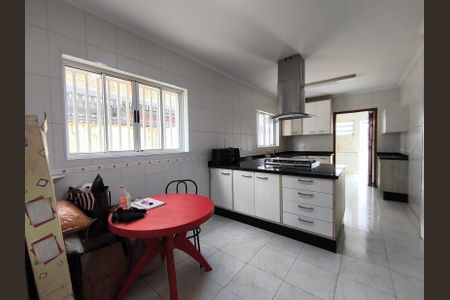 Casa para alugar com 320m², 3 quartos e 5 vagasCozinha