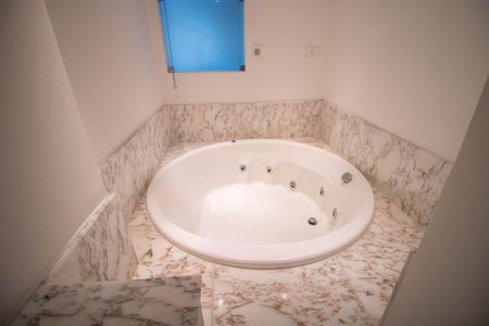 Apartamento para alugar com 100m², 2 quartos e 2 vagas Apartamento para alugar com 100m², 2 quartos e 2 vagasBanheiro Social