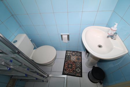 Casa à venda com 200m², 2 quartos e 3 vagasBanheiro de Serviço