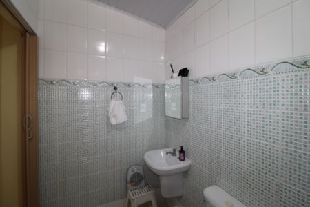 Casa à venda com 200m², 2 quartos e 3 vagasBanheiro 