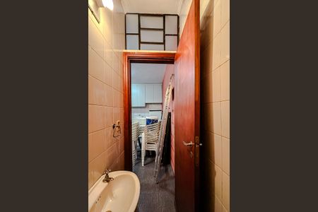 Casa para alugar com 230m², 4 quartos e 5 vagas Casa para alugar com 230m², 4 quartos e 5 vagasLavabo Churrasqueira