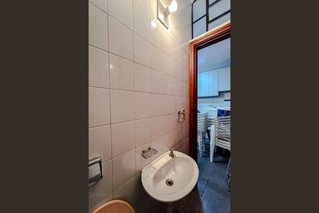 Casa para alugar com 230m², 4 quartos e 5 vagas Casa para alugar com 230m², 4 quartos e 5 vagasLavabo Churrasqueira