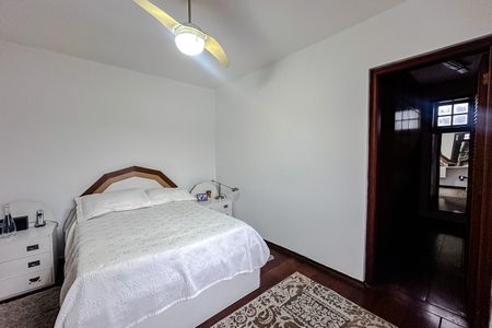 Casa para alugar com 230m², 4 quartos e 5 vagas Casa para alugar com 230m², 4 quartos e 5 vagasSuíte
