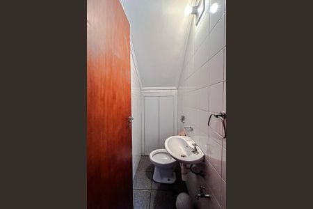 Casa para alugar com 230m², 4 quartos e 5 vagas Casa para alugar com 230m², 4 quartos e 5 vagasLavabo Churrasqueira