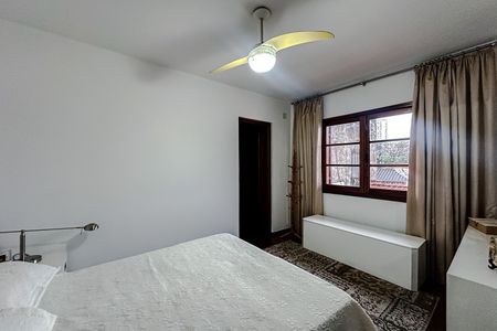 Casa para alugar com 230m², 4 quartos e 5 vagas Casa para alugar com 230m², 4 quartos e 5 vagasSuíte