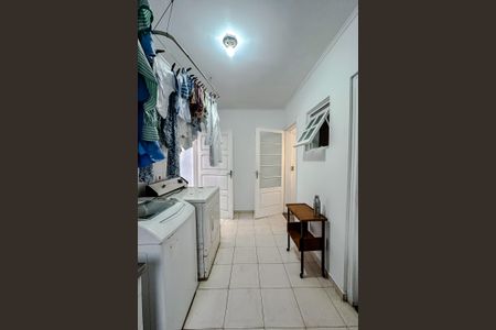 Casa para alugar com 230m², 4 quartos e 5 vagas Casa para alugar com 230m², 4 quartos e 5 vagasÁrea de Serviço