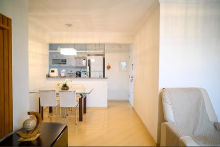 Apartamento à venda com 75m², 3 quartos e 1 vaga Apartamento à venda com 75m², 3 quartos e 1 vagaSala