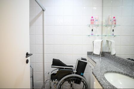 Apartamento à venda com 75m², 3 quartos e 1 vaga Apartamento à venda com 75m², 3 quartos e 1 vagaBanheiro Social