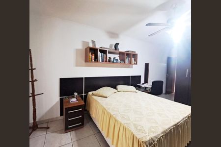 Casa à venda com 150m², 3 quartos e 2 vagas Casa à venda com 150m², 3 quartos e 2 vagasSuíte