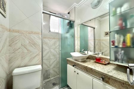 Apartamento à venda com 56m², 2 quartos e 2 vagas Apartamento à venda com 56m², 2 quartos e 2 vagasBanheiro