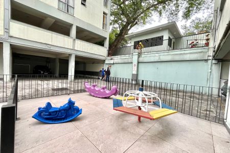 Apartamento à venda com 56m², 2 quartos e 2 vagas Apartamento à venda com 56m², 2 quartos e 2 vagasÁrea comum - Playground