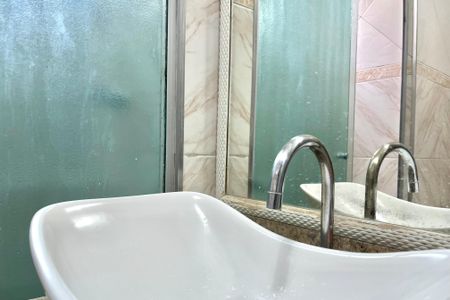 Apartamento à venda com 56m², 2 quartos e 2 vagas Apartamento à venda com 56m², 2 quartos e 2 vagasBanheiro