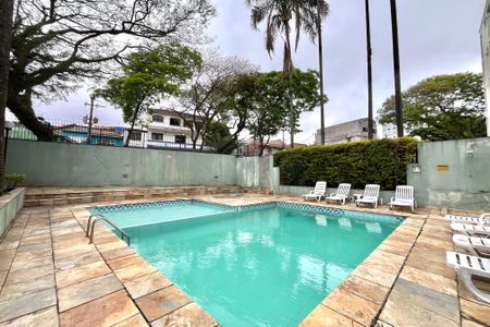 Apartamento à venda com 56m², 2 quartos e 2 vagas Apartamento à venda com 56m², 2 quartos e 2 vagasÁrea comum - Piscina