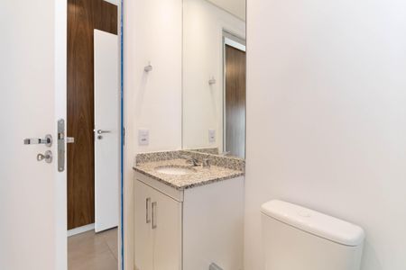 Apartamento à venda com 67m², 2 quartos e 1 vaga Apartamento à venda com 67m², 2 quartos e 1 vagaBanheiro da Suíte