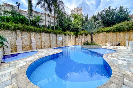 Apartamento à venda com 75m², 2 quartos e 1 vagaÁrea comum - Piscina