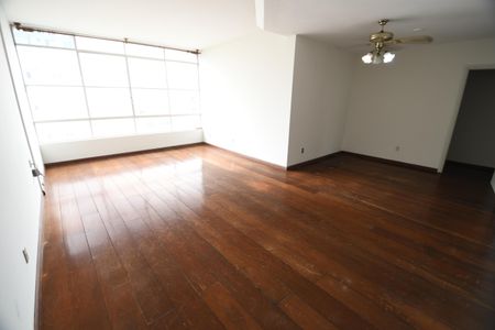 Sala de apartamento à venda com 3 quartos, 164m² em Vila Itapura, Campinas
